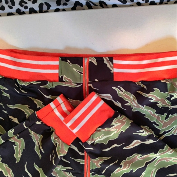 Reason Brand Camo Zip Up Orange Jacket from New Yo - Picture 2 of 5